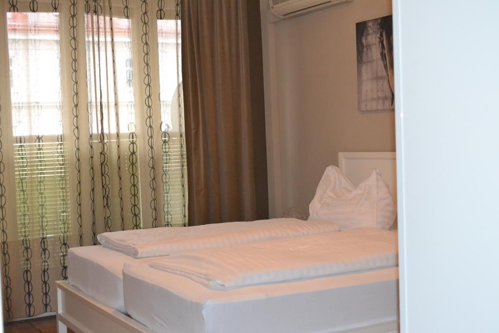 Goldfisch Apartment Hoher Markt Wien Rum bild