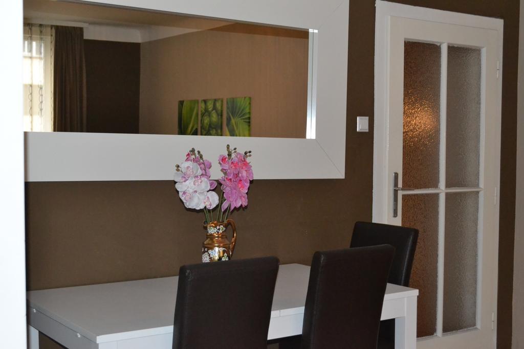 Goldfisch Apartment Hoher Markt Wien Rum bild